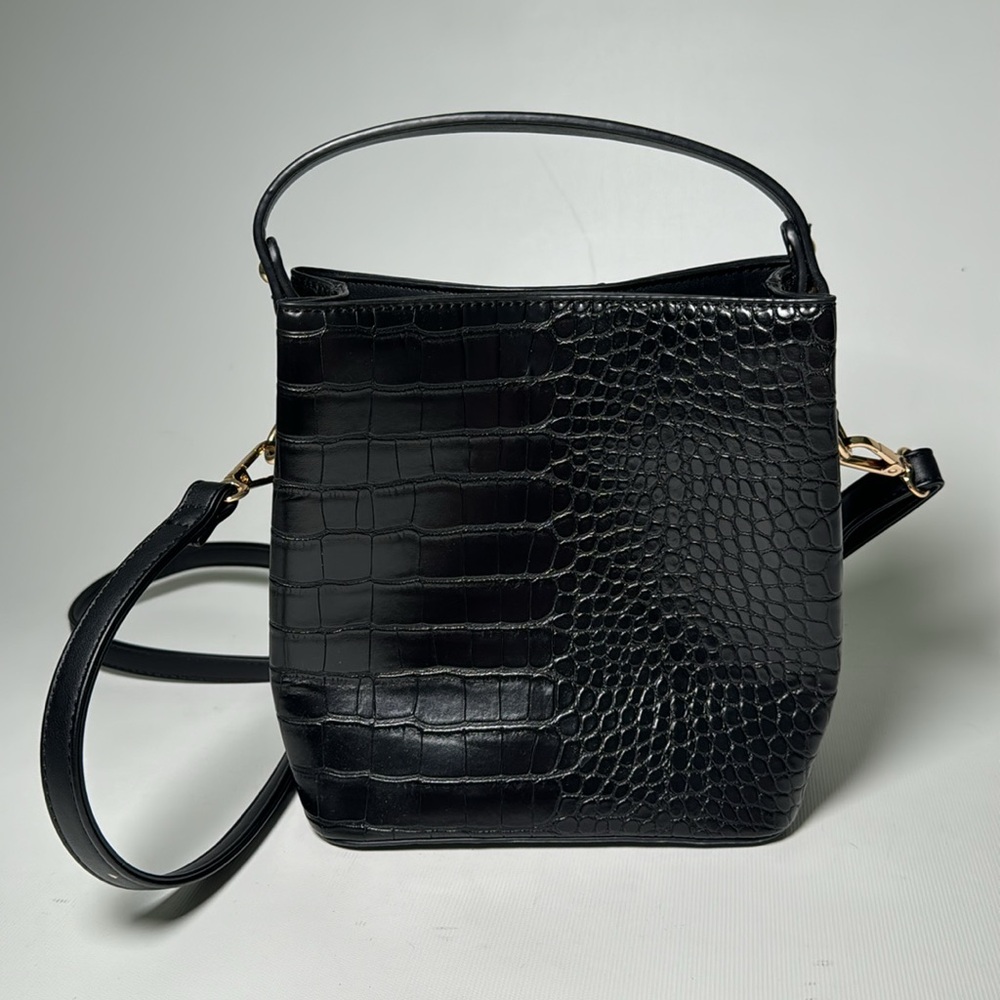 Aota Elena Black Bucket Bag